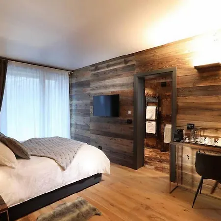 Beautiful Contemporary Mountain Breuil-Cervinia